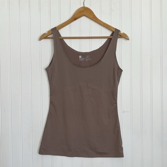 Hema Women’s seamless shaper tank size Large - Picture 1 of 7